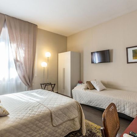 B&B Igea 50 Modena Phòng bức ảnh